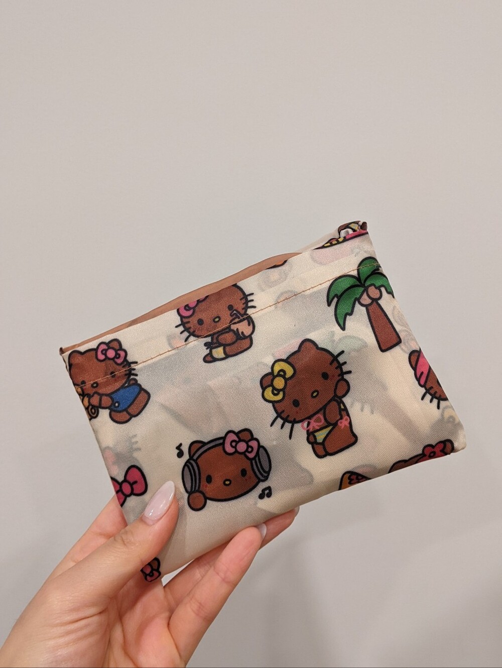 Hawaiian Hello Kitty 🌺💛